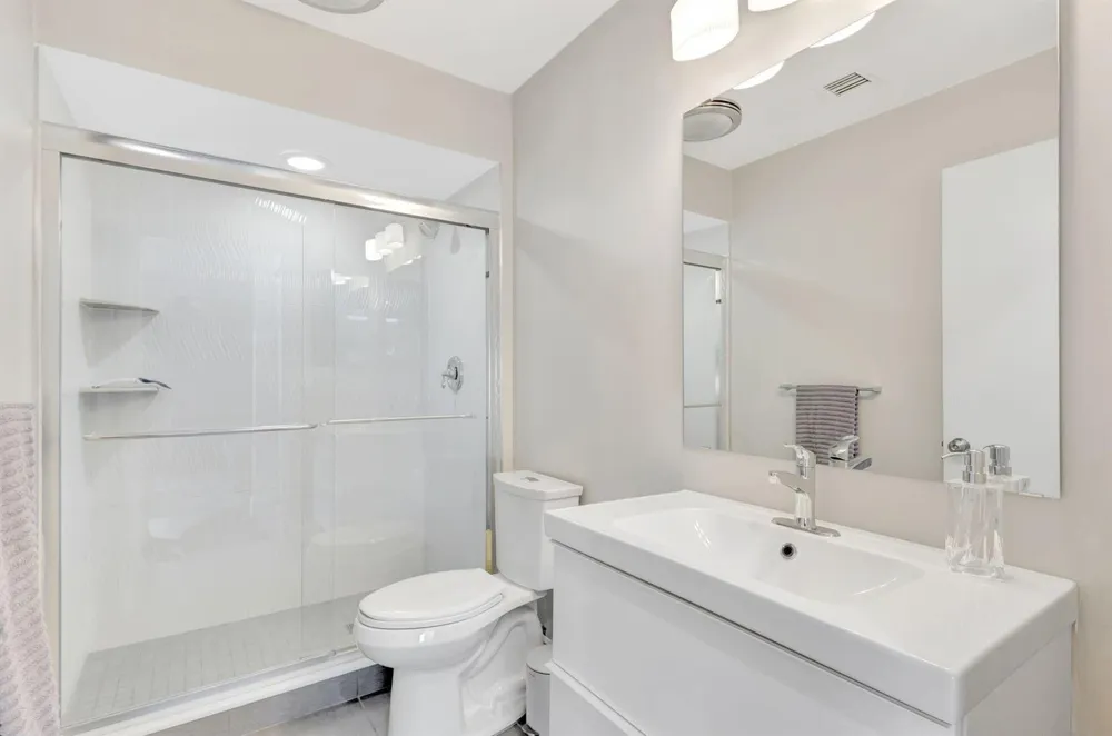 363 Prestwick Circle #1 Palm Beach Gardens, FL 33418