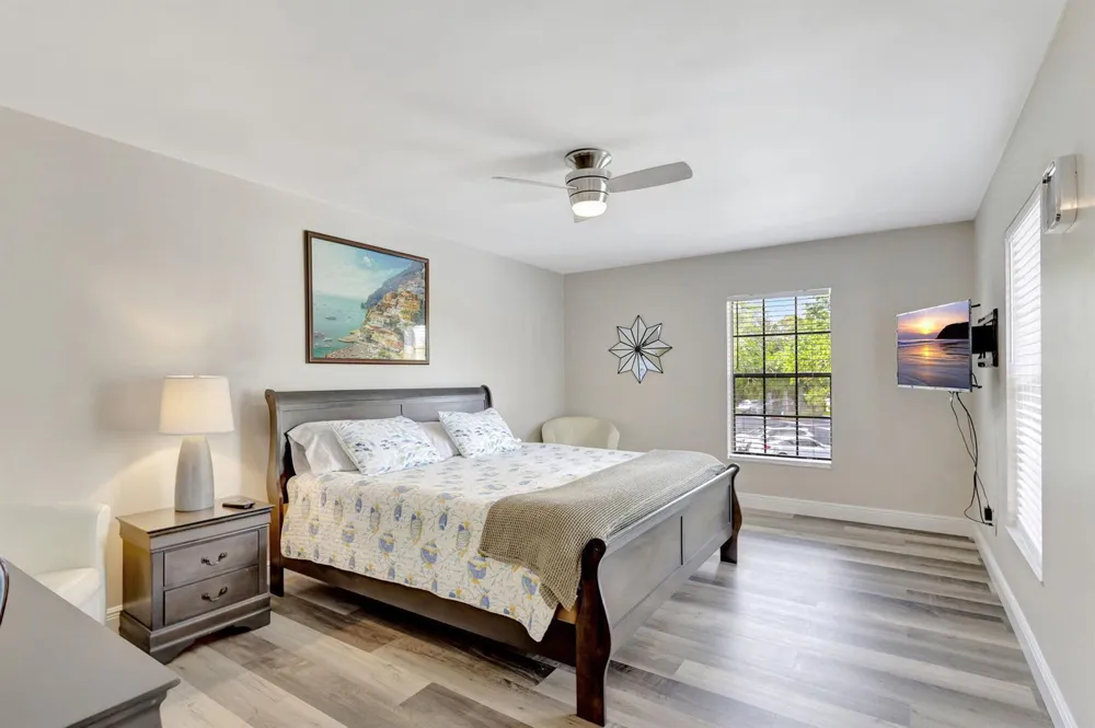 363 Prestwick Circle #1 Palm Beach Gardens, FL 33418