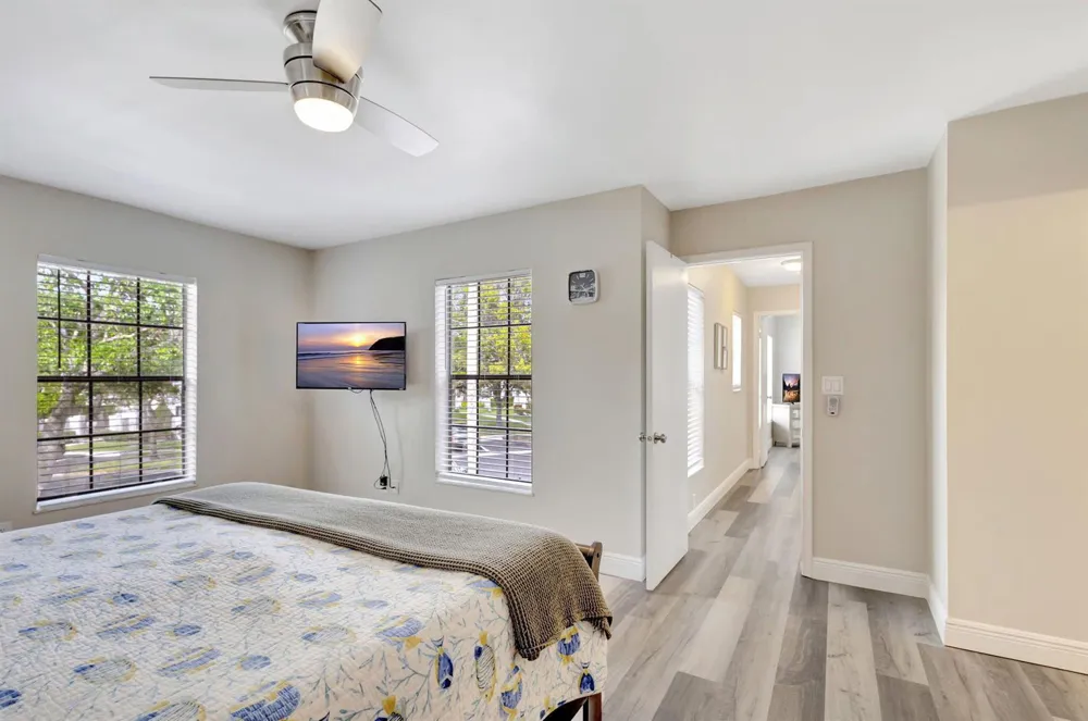 363 Prestwick Circle #1 Palm Beach Gardens, FL 33418