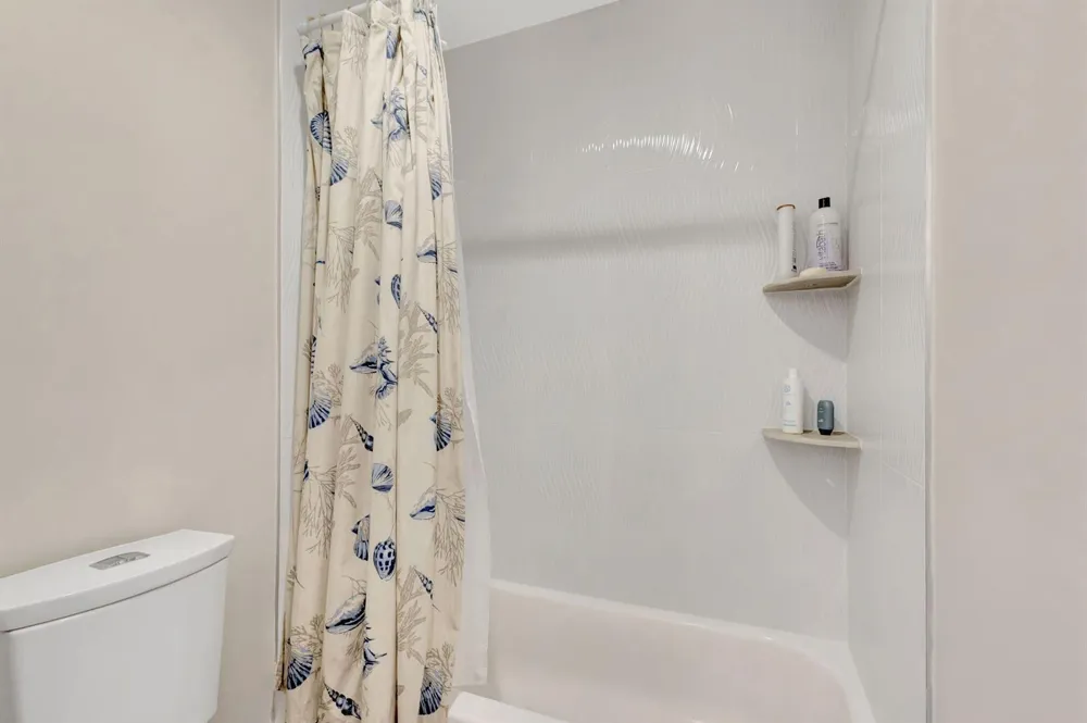 363 Prestwick Circle #1 Palm Beach Gardens, FL 33418
