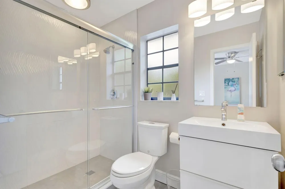 363 Prestwick Circle #1 Palm Beach Gardens, FL 33418