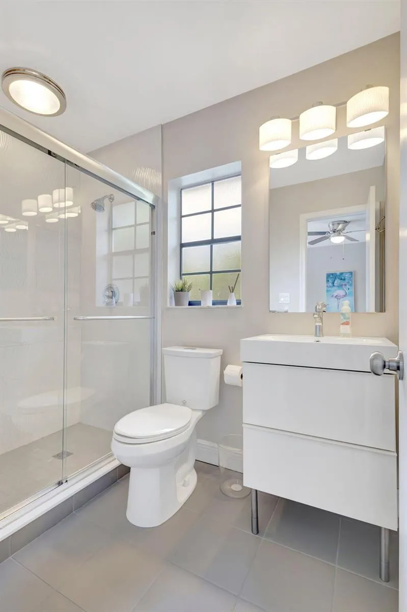 363 Prestwick Circle #1 Palm Beach Gardens, FL 33418
