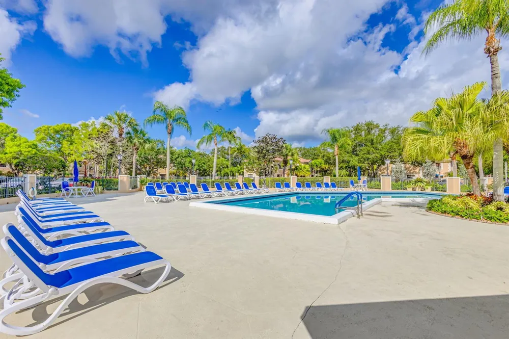 363 Prestwick Circle #1 Palm Beach Gardens, FL 33418