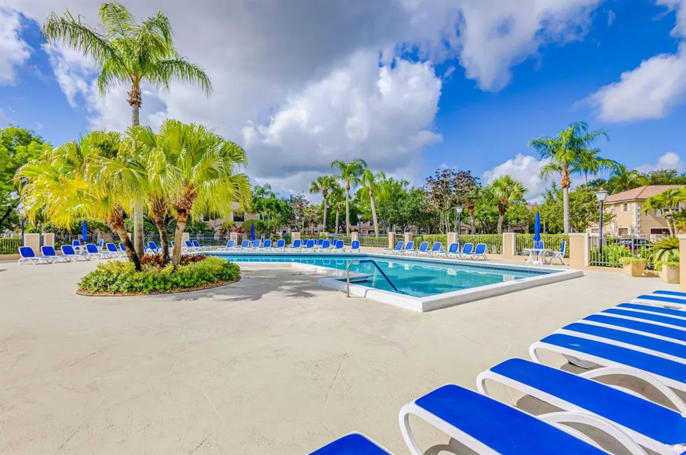 363 Prestwick Circle #1 Palm Beach Gardens, FL 33418