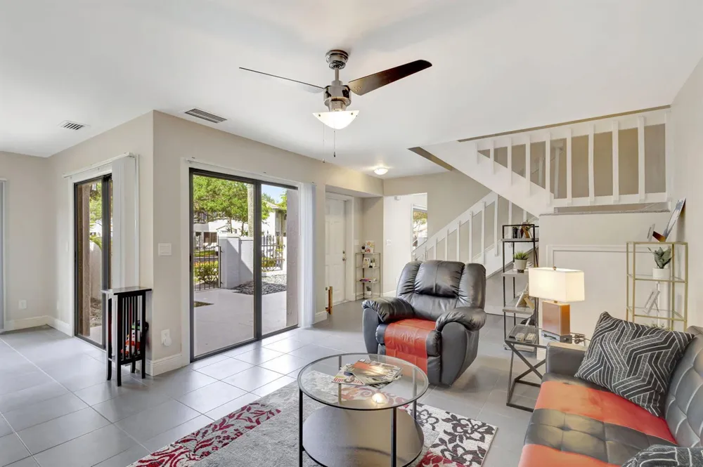 363 Prestwick Circle #1 Palm Beach Gardens, FL 33418
