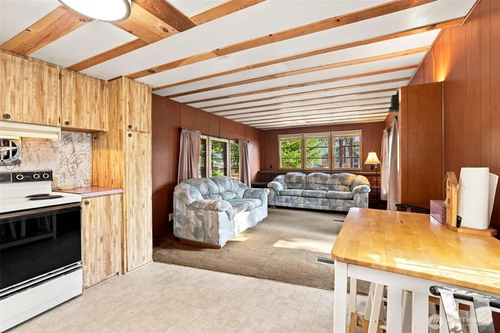 570 W Pacific Avenue Ronald, WA 98940