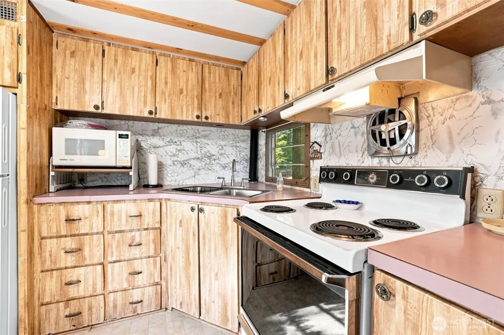 570 W Pacific Avenue Ronald, WA 98940