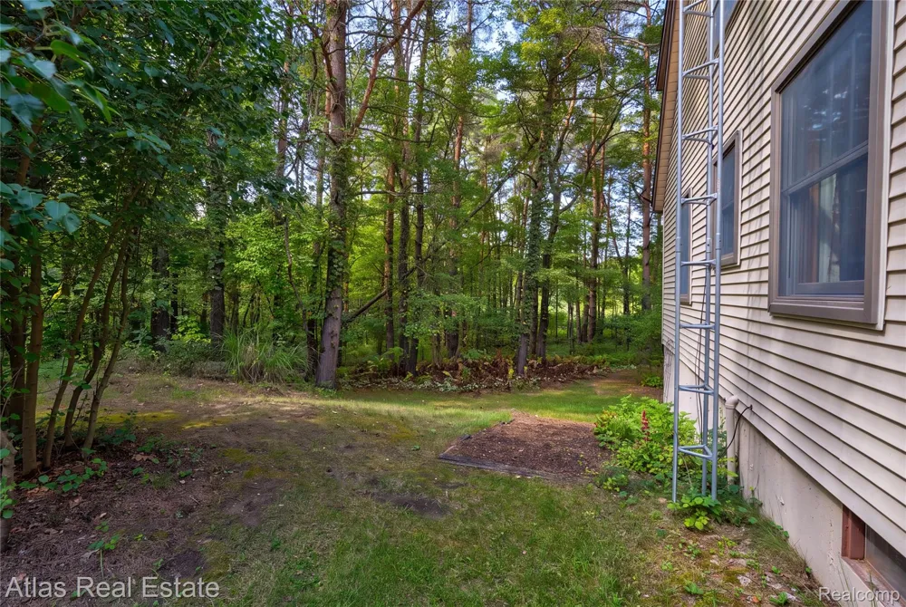 12043 Kipp Road Atlas Township, MI 48438