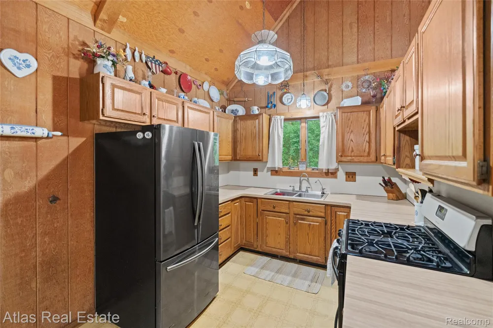 12043 Kipp Road Atlas Township, MI 48438