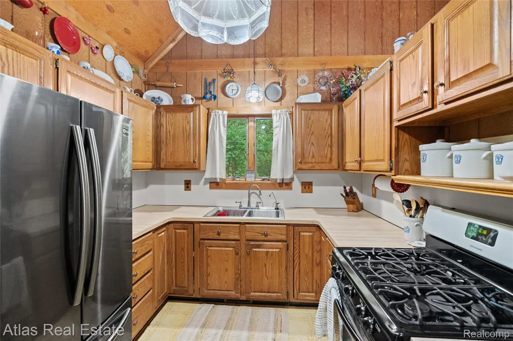 12043 Kipp Road Atlas Township, MI 48438