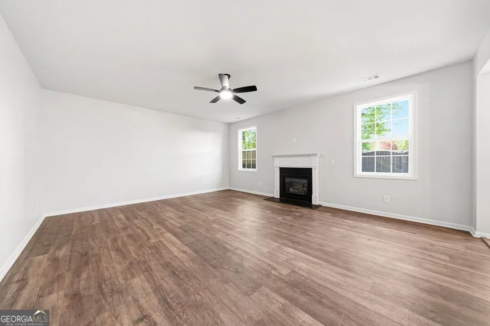 8908 Brandy Rose Douglasville, GA 30134