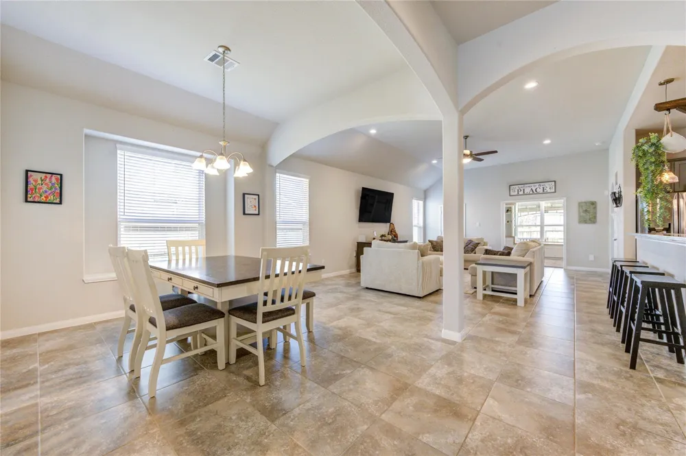 34 Indian Wells Drive Manvel, TX 77578