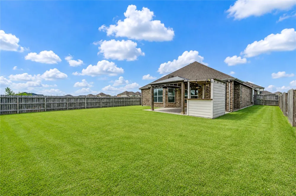 34 Indian Wells Drive Manvel, TX 77578