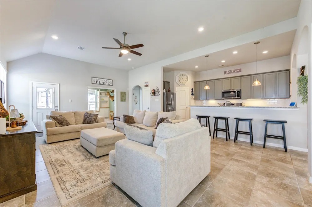 34 Indian Wells Drive Manvel, TX 77578