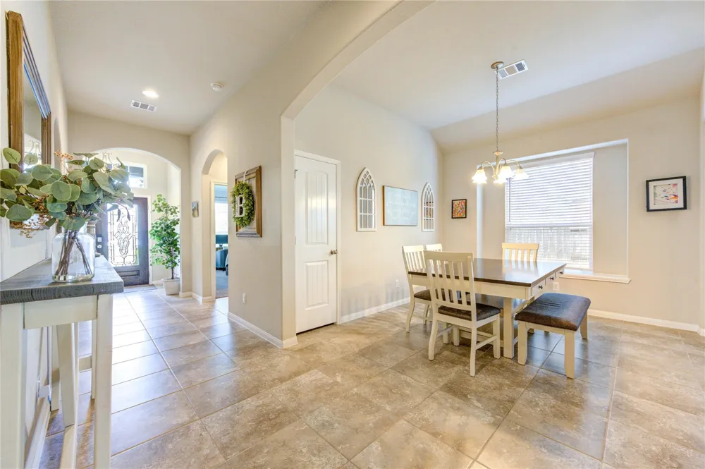 34 Indian Wells Drive Manvel, TX 77578