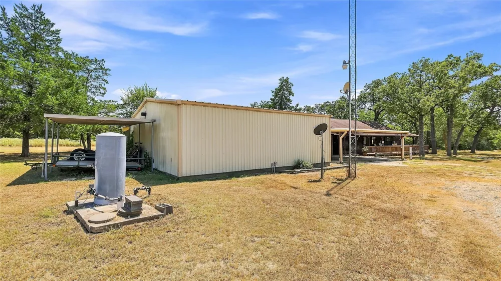 4797 County Road 416 Somerville, TX 77879