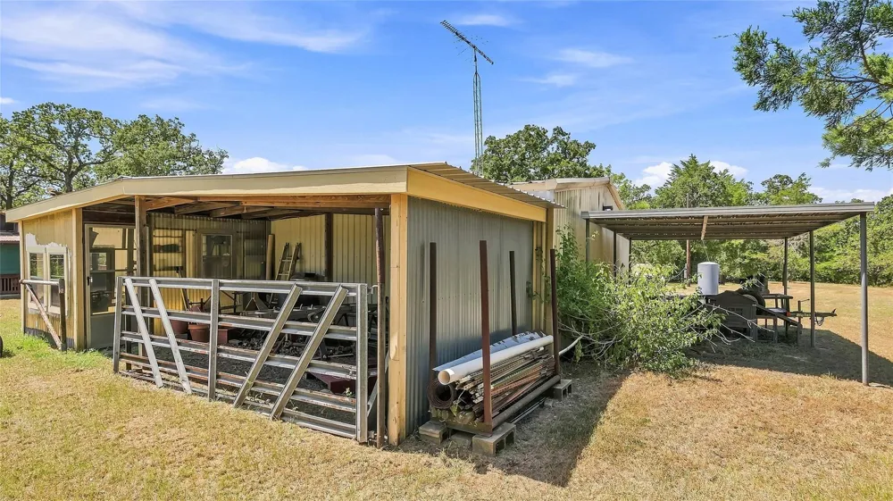 4797 County Road 416 Somerville, TX 77879