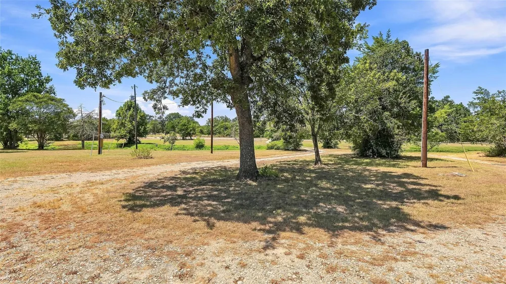 4797 County Road 416 Somerville, TX 77879