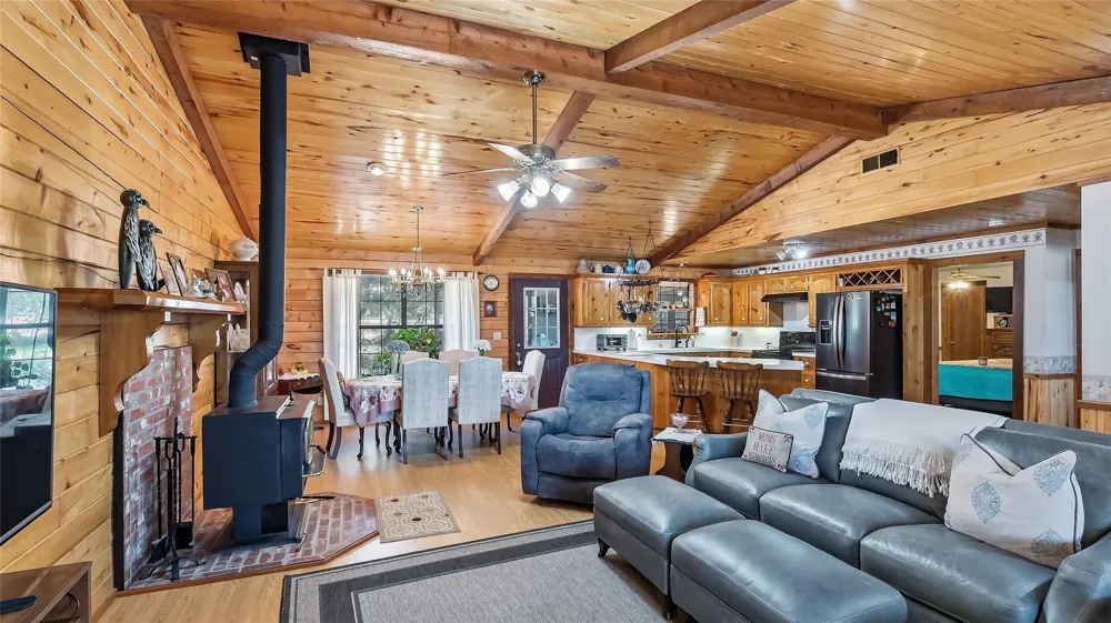 4797 County Road 416 Somerville, TX 77879