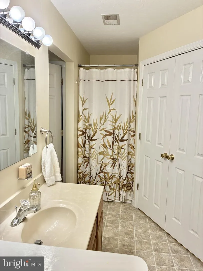 36 COURTNEY CIRCLE Strasburg, VA 22657
