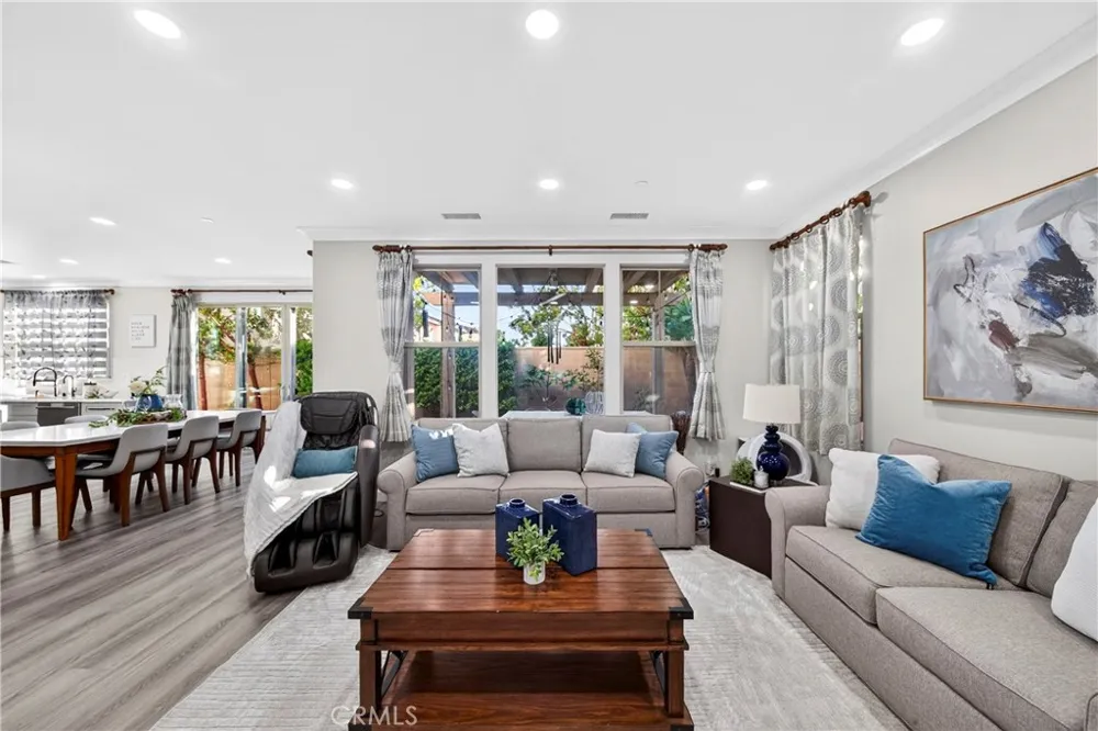 78 Melville Irvine, CA 92620