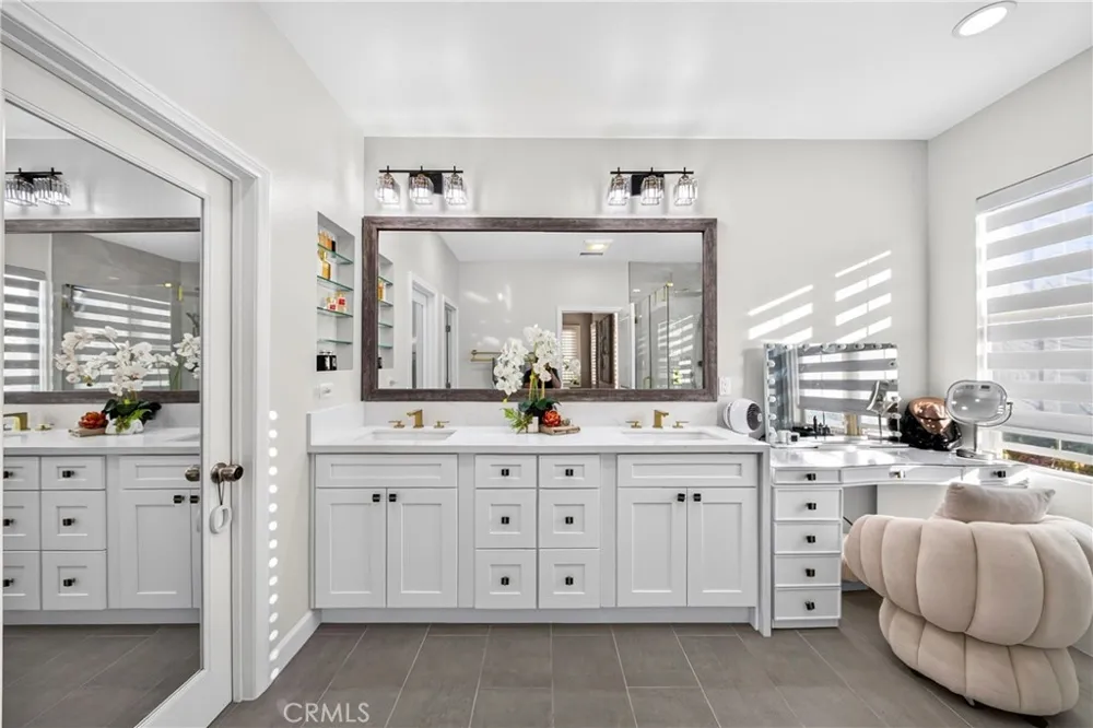 78 Melville Irvine, CA 92620