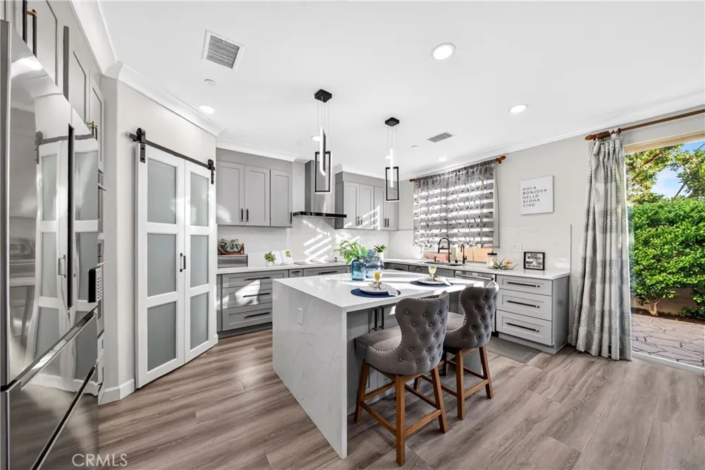 78 Melville Irvine, CA 92620