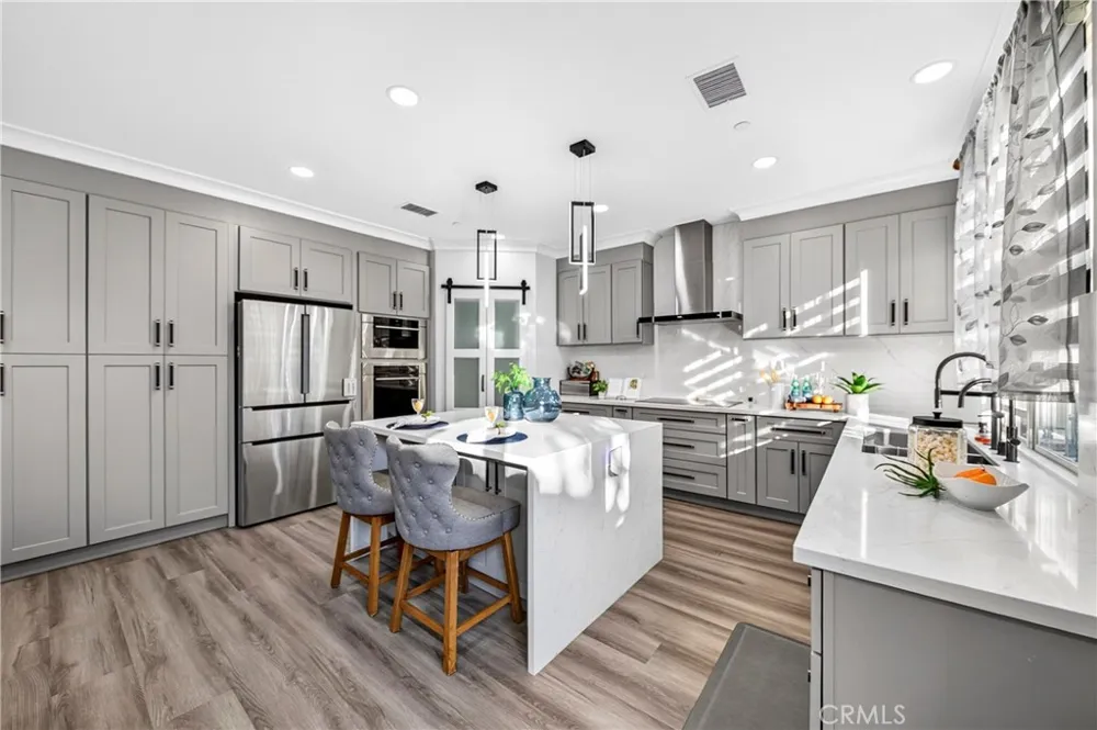 78 Melville Irvine, CA 92620