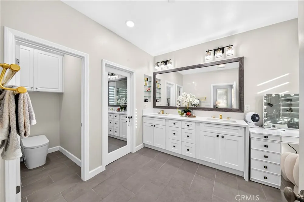 78 Melville Irvine, CA 92620