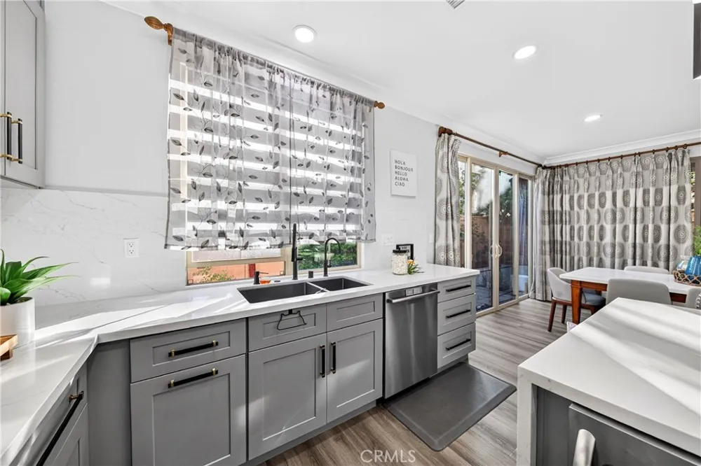 78 Melville Irvine, CA 92620