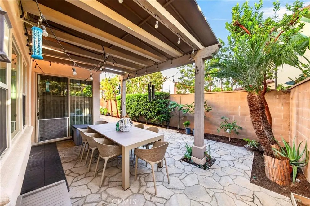 78 Melville Irvine, CA 92620