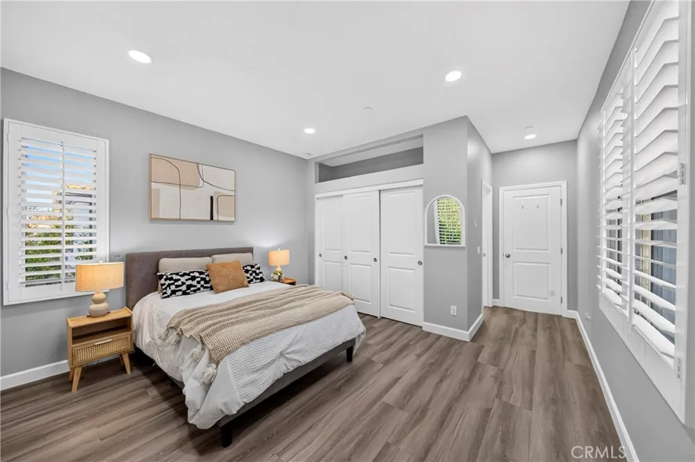 78 Melville Irvine, CA 92620