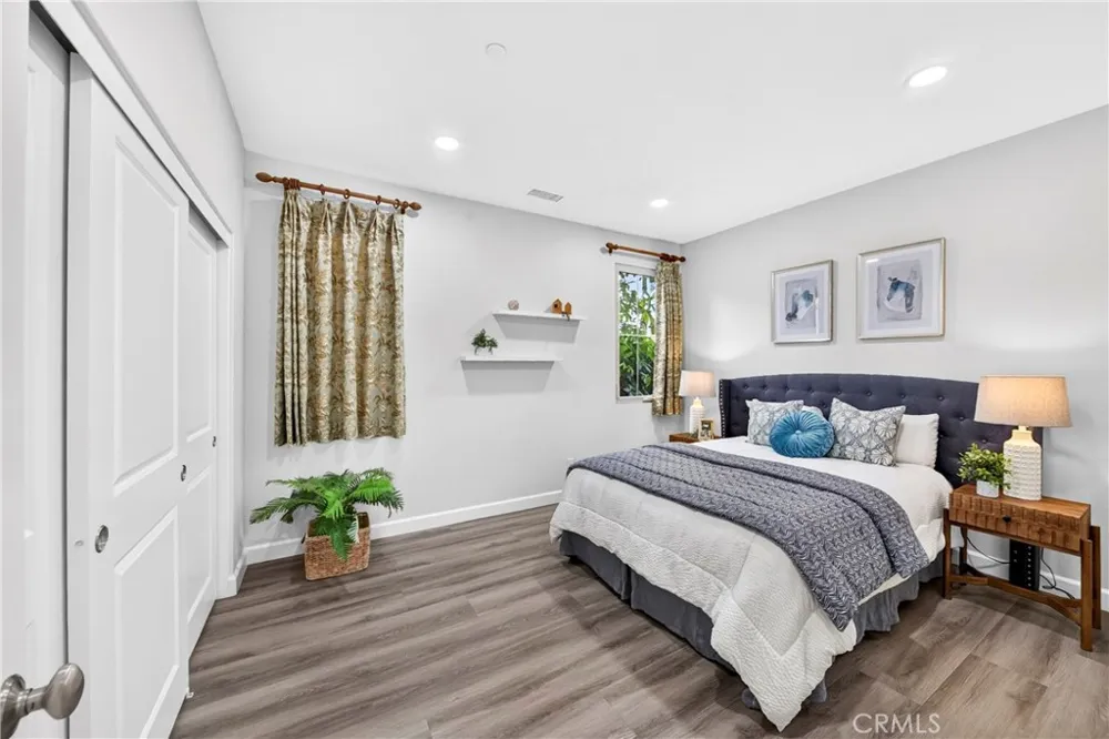 78 Melville Irvine, CA 92620