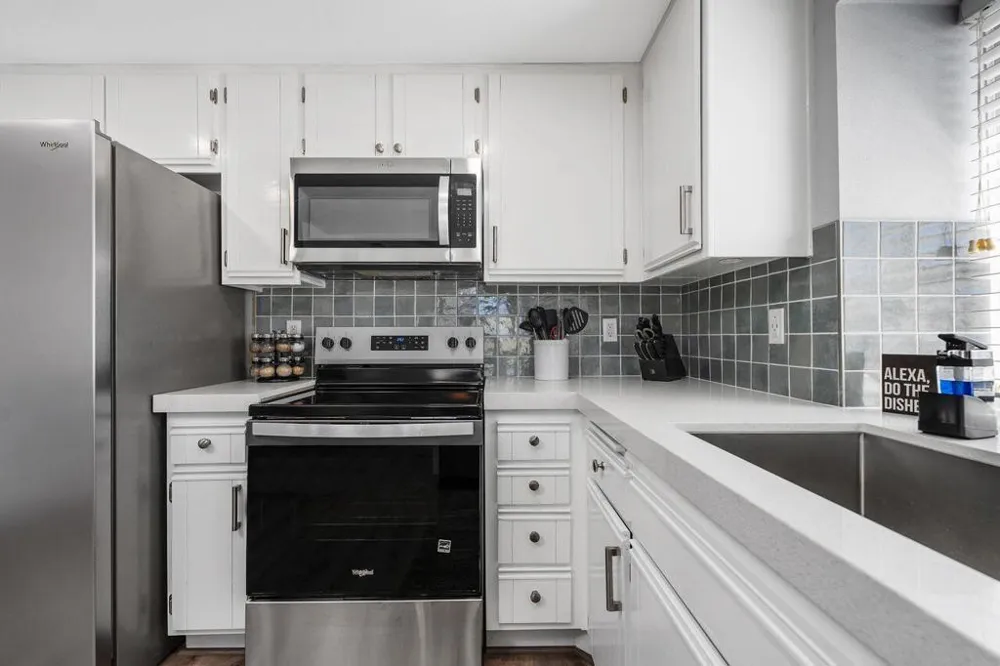 43954 ViA Granada Palm Desert, CA 92211