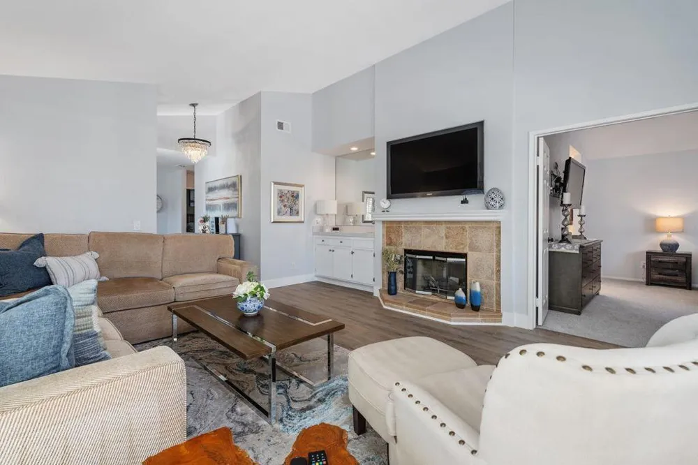 43954 ViA Granada Palm Desert, CA 92211