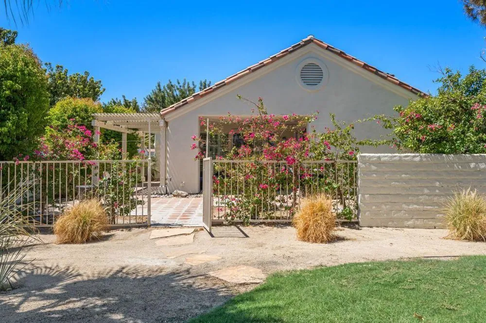 43954 ViA Granada Palm Desert, CA 92211