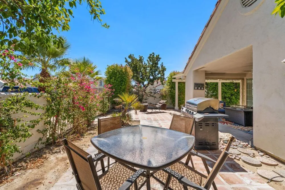 43954 ViA Granada Palm Desert, CA 92211