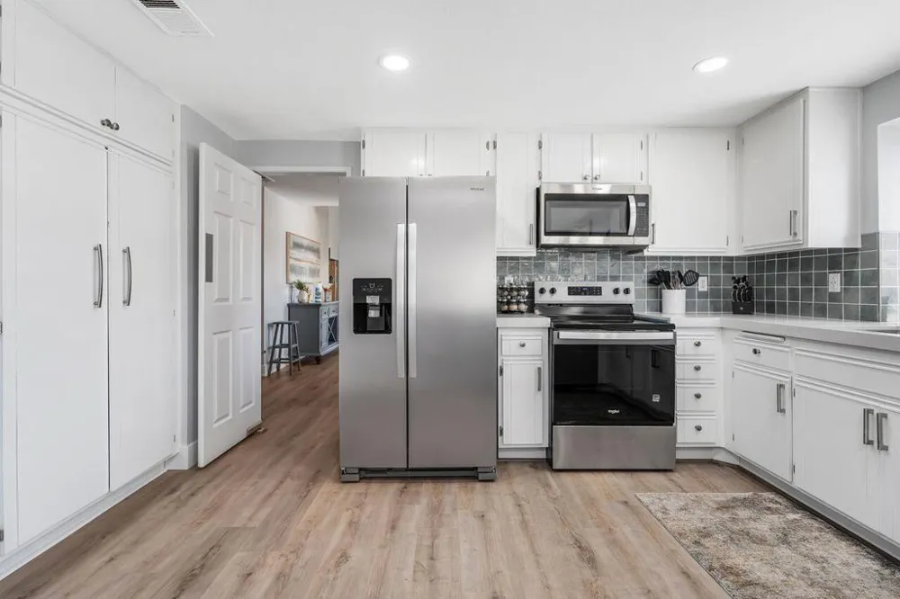 43954 ViA Granada Palm Desert, CA 92211