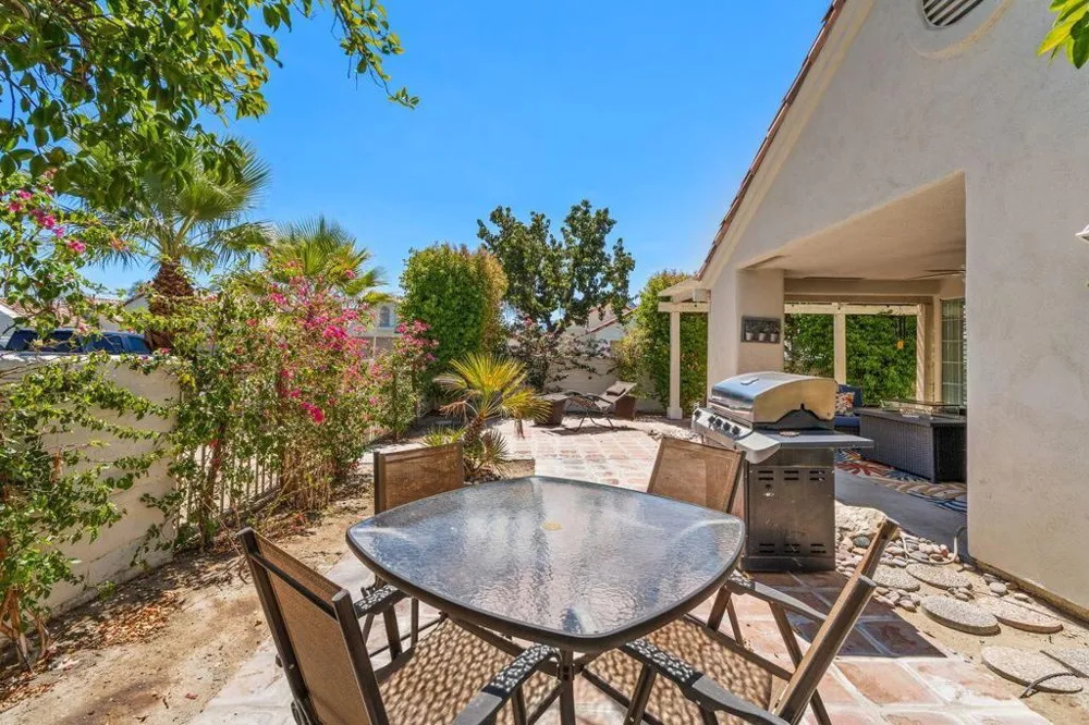 43954 ViA Granada Palm Desert, CA 92211
