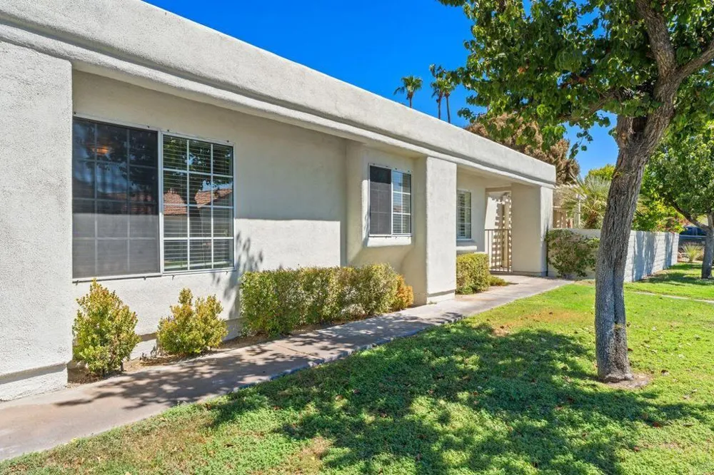 43954 ViA Granada Palm Desert, CA 92211