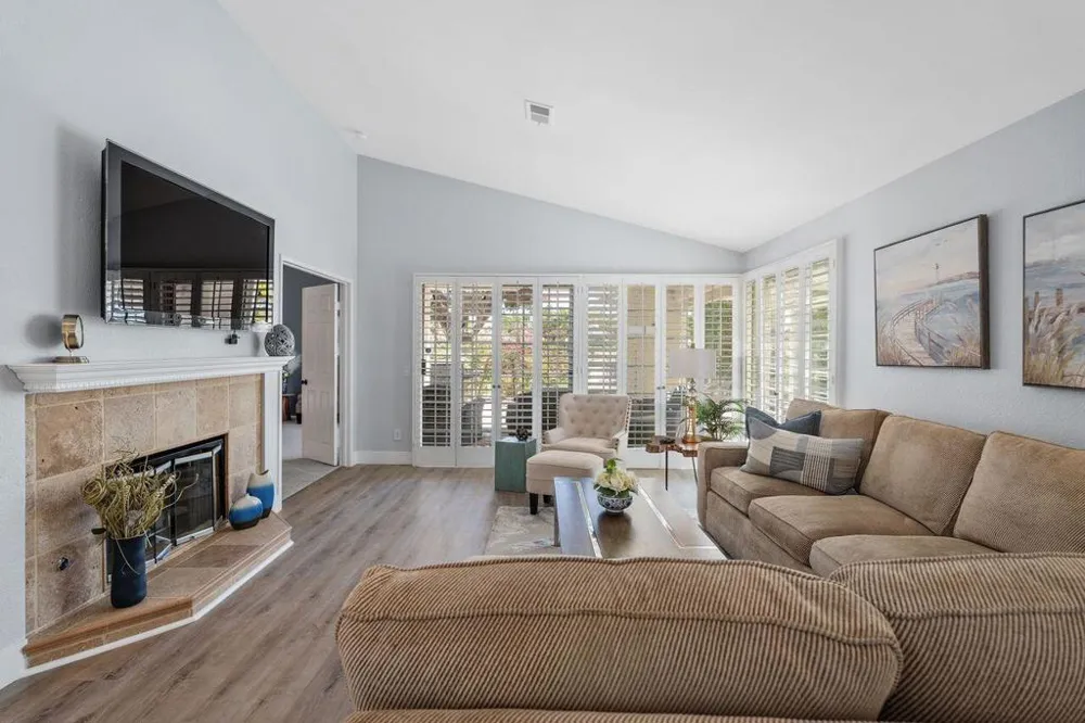 43954 ViA Granada Palm Desert, CA 92211
