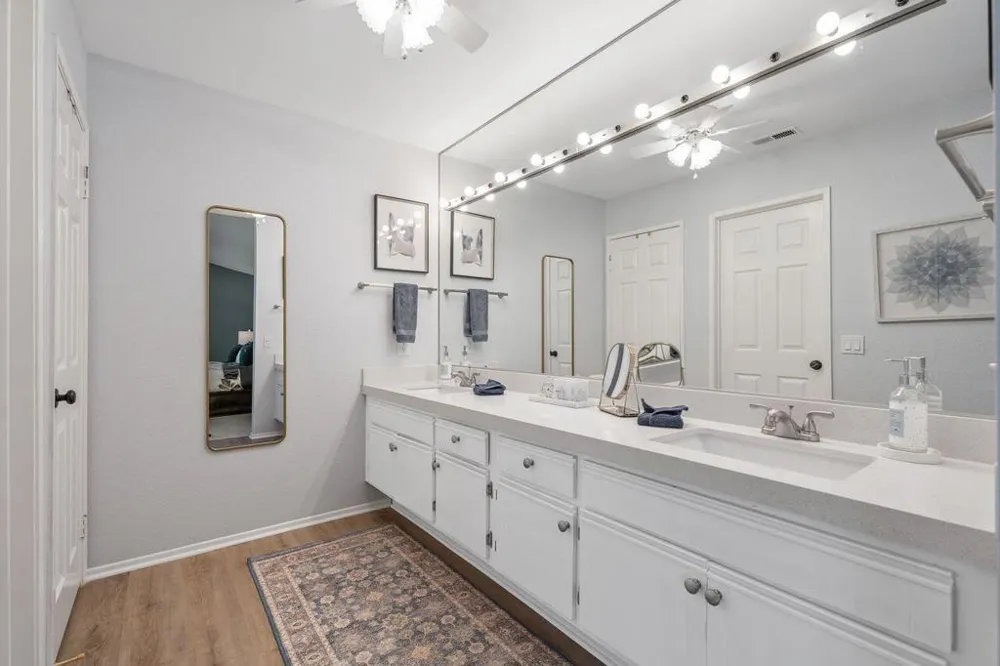 43954 ViA Granada Palm Desert, CA 92211