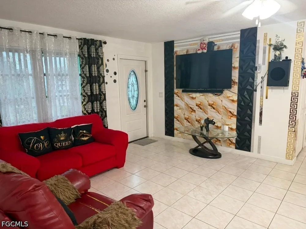 NE 10th Avenue Cape Coral, FL 33909