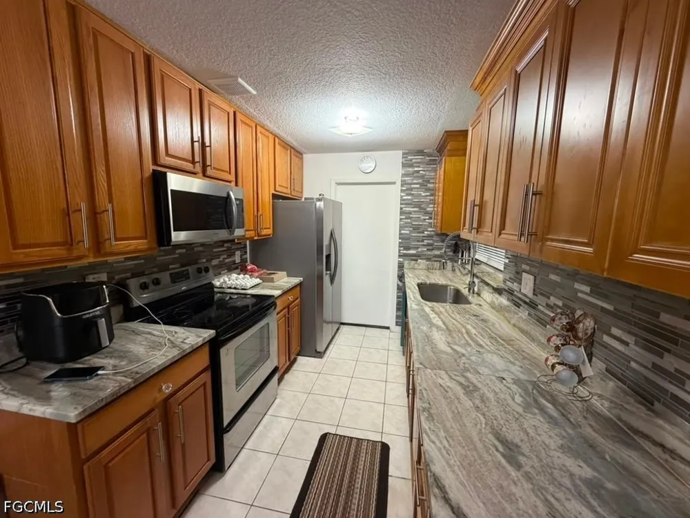 NE 10th Avenue Cape Coral, FL 33909