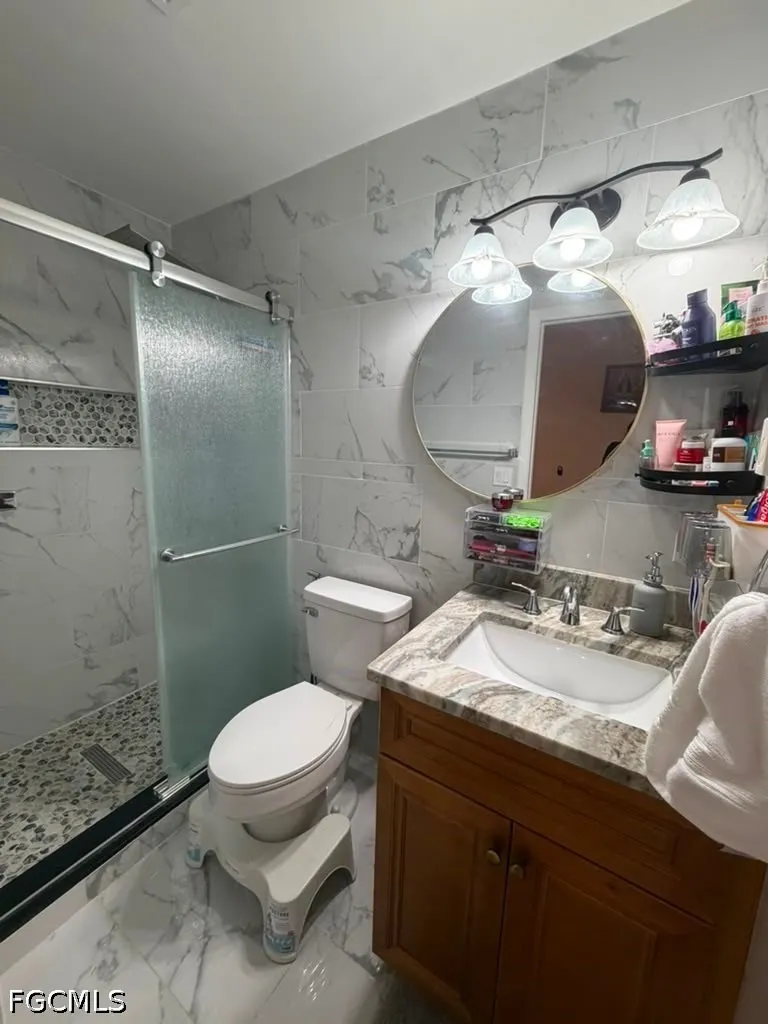 NE 10th Avenue Cape Coral, FL 33909