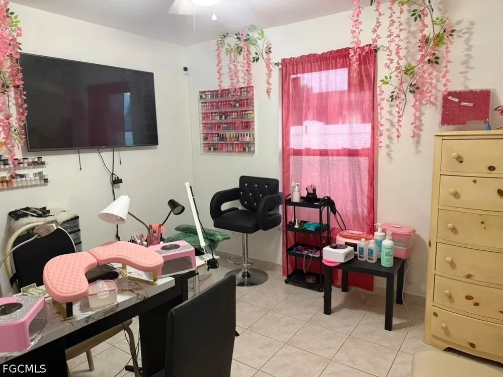 NE 10th Avenue Cape Coral, FL 33909
