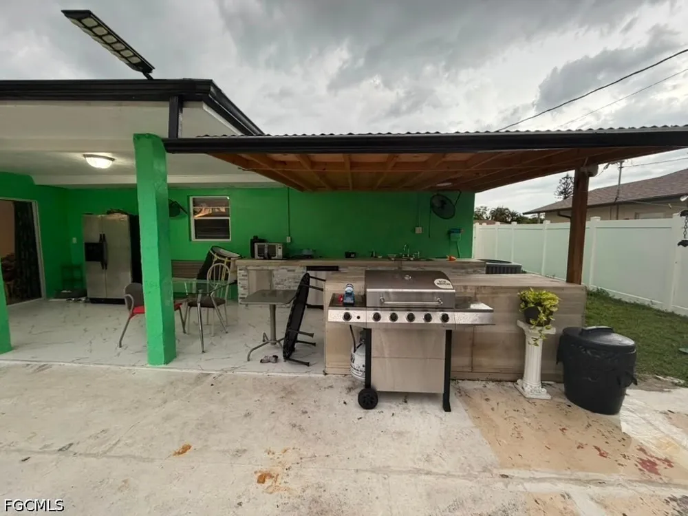 NE 10th Avenue Cape Coral, FL 33909
