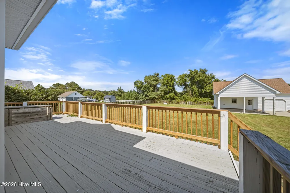 117 Middle Point Road Hampstead, NC 28443