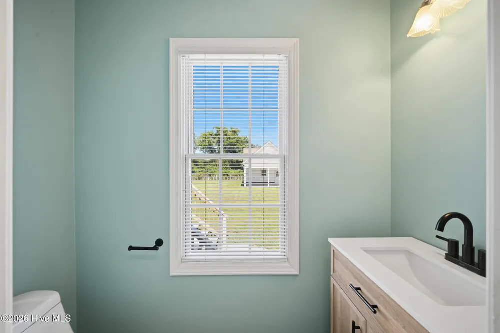 117 Middle Point Road Hampstead, NC 28443