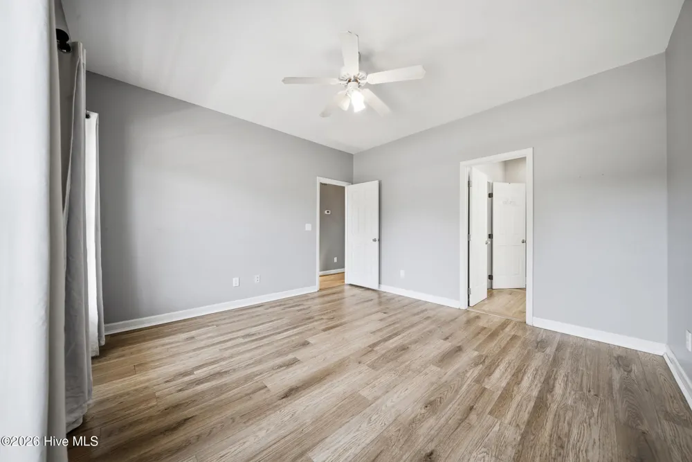 117 Middle Point Road Hampstead, NC 28443